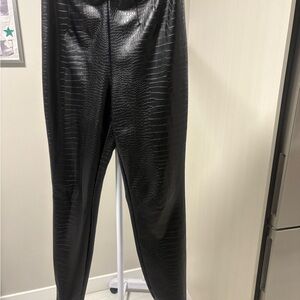 Suzy Shier Black Faux Croc High-Rise Leggings